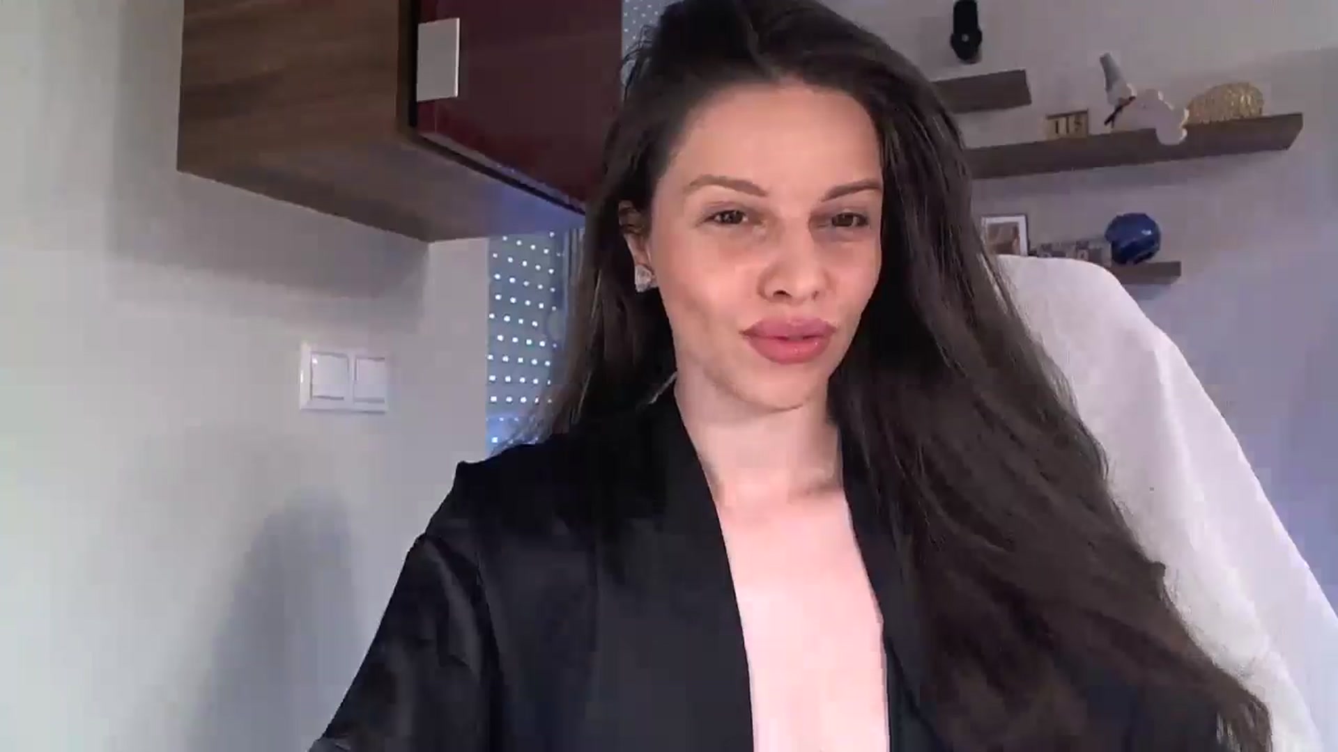 Gallery image thumbnail from Heaven_hot's myfreecams stream on, 09/06/2025, 12:27 image 2 of 20