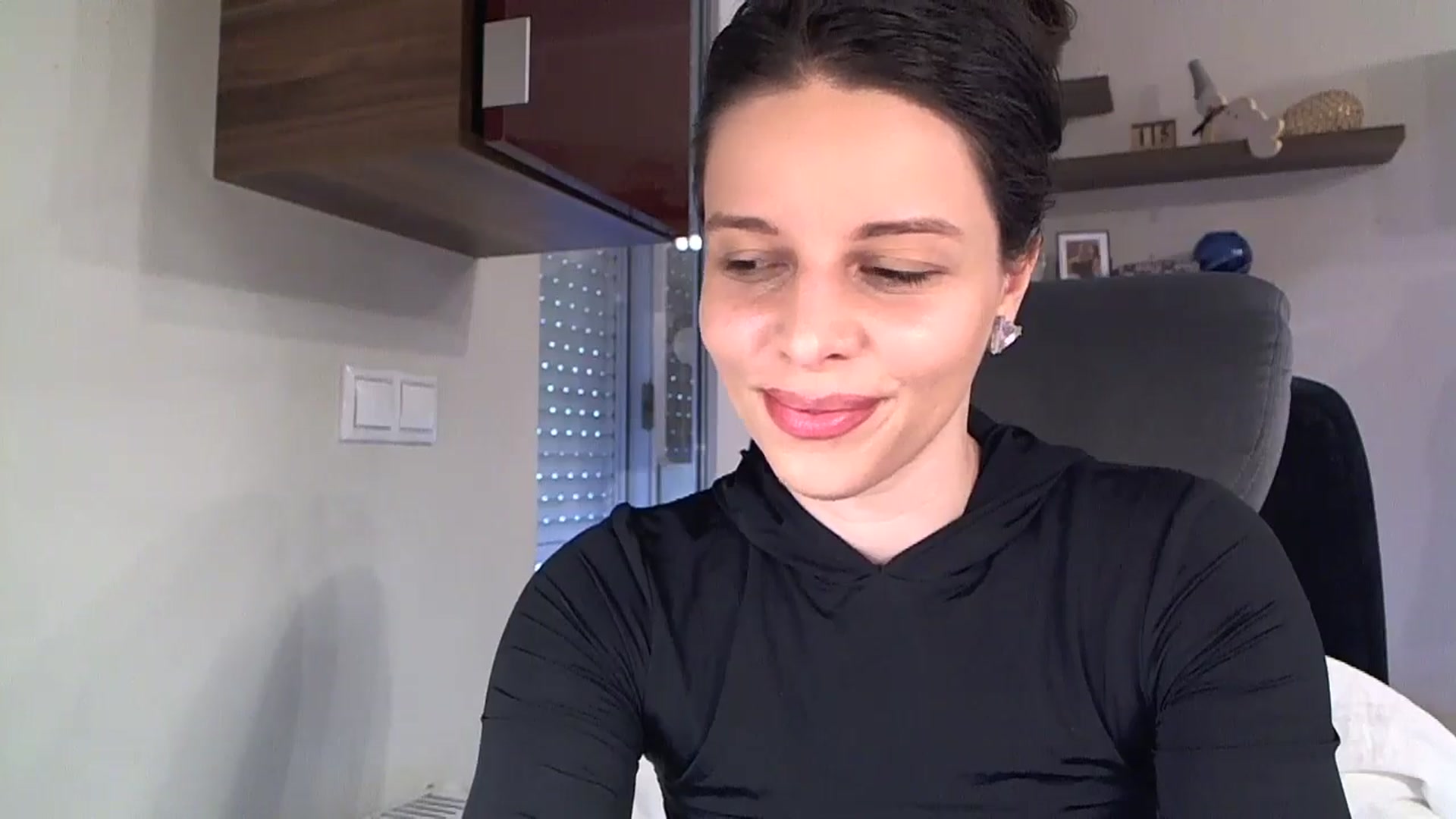 Gallery image thumbnail from Heaven_hot's myfreecams stream on, 09/14/2025, 15:43 image 5 of 20