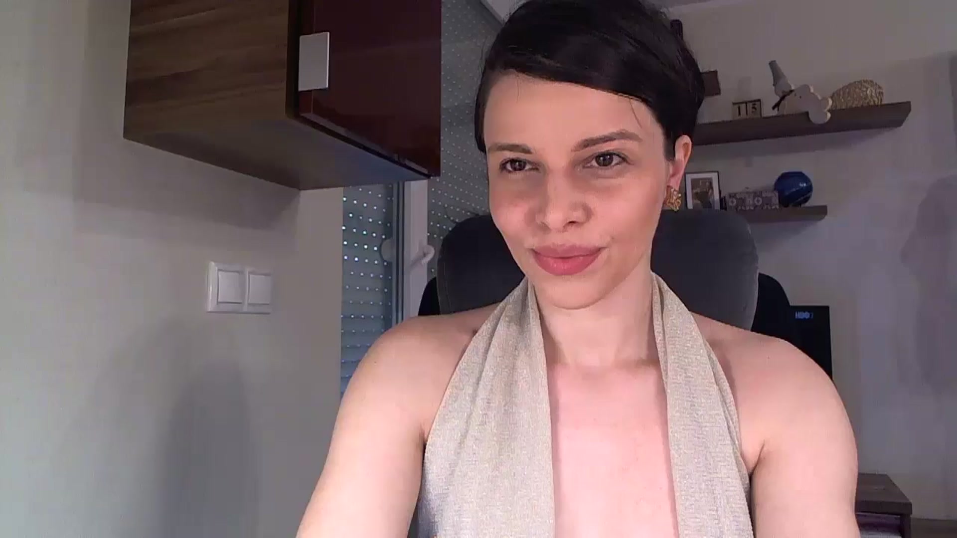 Gallery image thumbnail from Heaven_hot's myfreecams stream on, 09/28/2025, 14:56 image 1 of 20