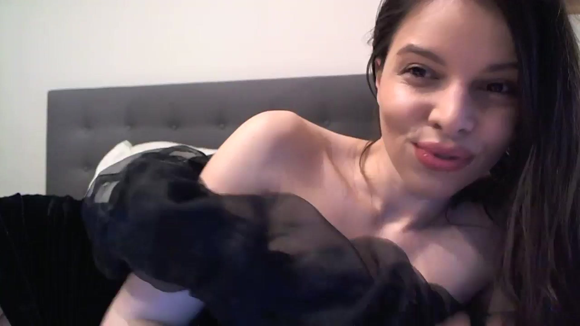 Gallery image thumbnail from Heaven_hot's myfreecams stream on, 10/11/2025, 12:10 image 11 of 20