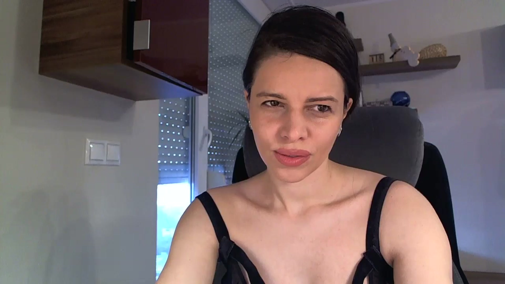 Gallery image thumbnail from Heaven_hot's myfreecams stream on, 10/19/2025, 12:00 image 5 of 20