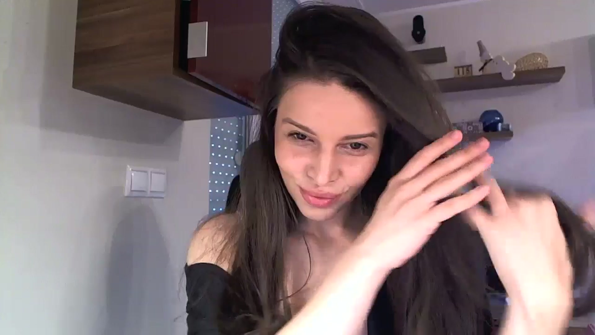 Gallery image thumbnail from Heaven_hot's myfreecams stream on, 10/25/2025, 11:37 image 5 of 20