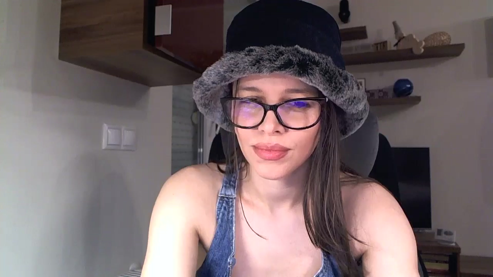 Gallery image thumbnail from Heaven_hot's myfreecams stream on, 11/09/2025, 15:58 image 13 of 20