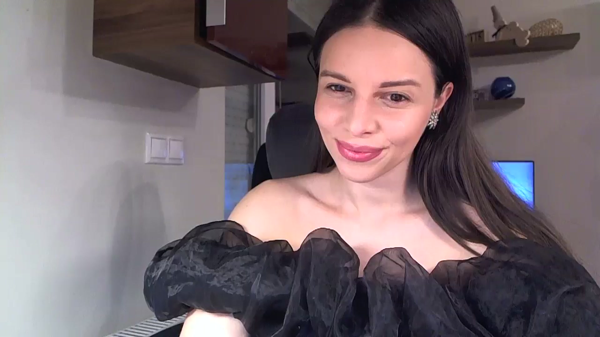 Gallery image thumbnail from Heaven_hot's myfreecams stream on, 11/12/2025, 16:12 image 15 of 20