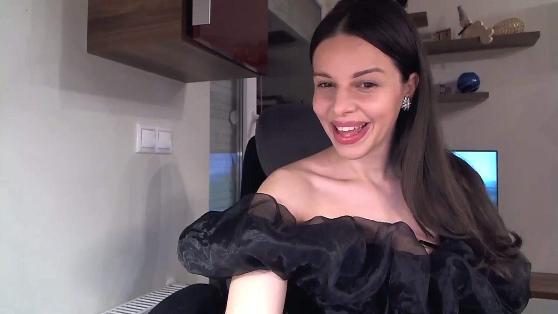 Gallery image thumbnail from Heaven_hot's myfreecams stream on, 11/12/2025, 16:12 image 6 of 20