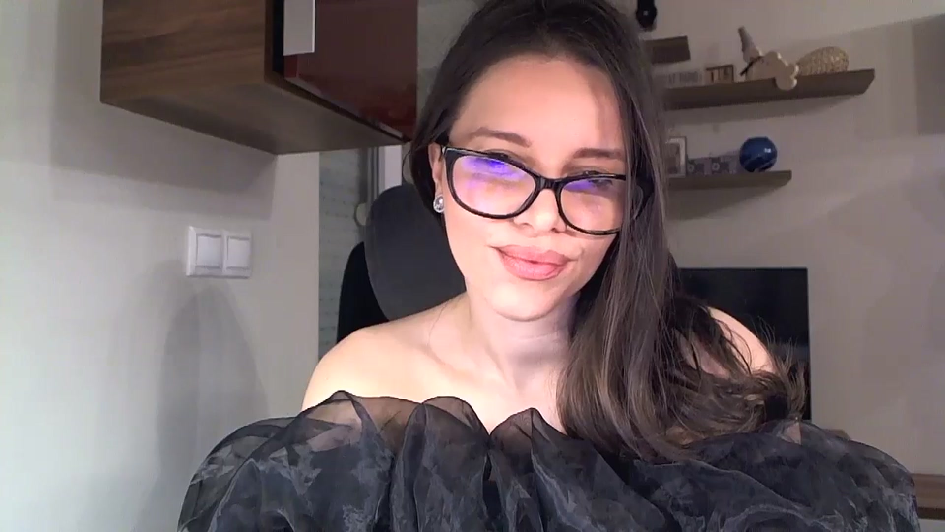 Gallery image thumbnail from Heaven_hot's myfreecams stream on, 11/16/2025, 17:21 image 7 of 20