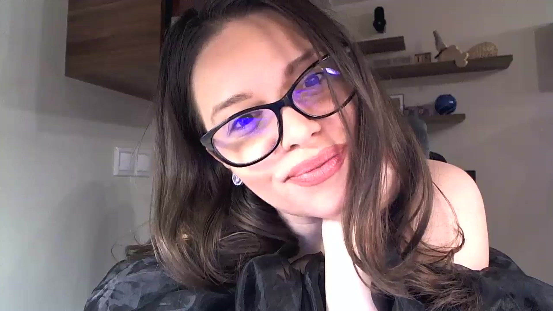 Gallery image thumbnail from Heaven_hot's myfreecams stream on, 11/16/2025, 17:21 image 5 of 20