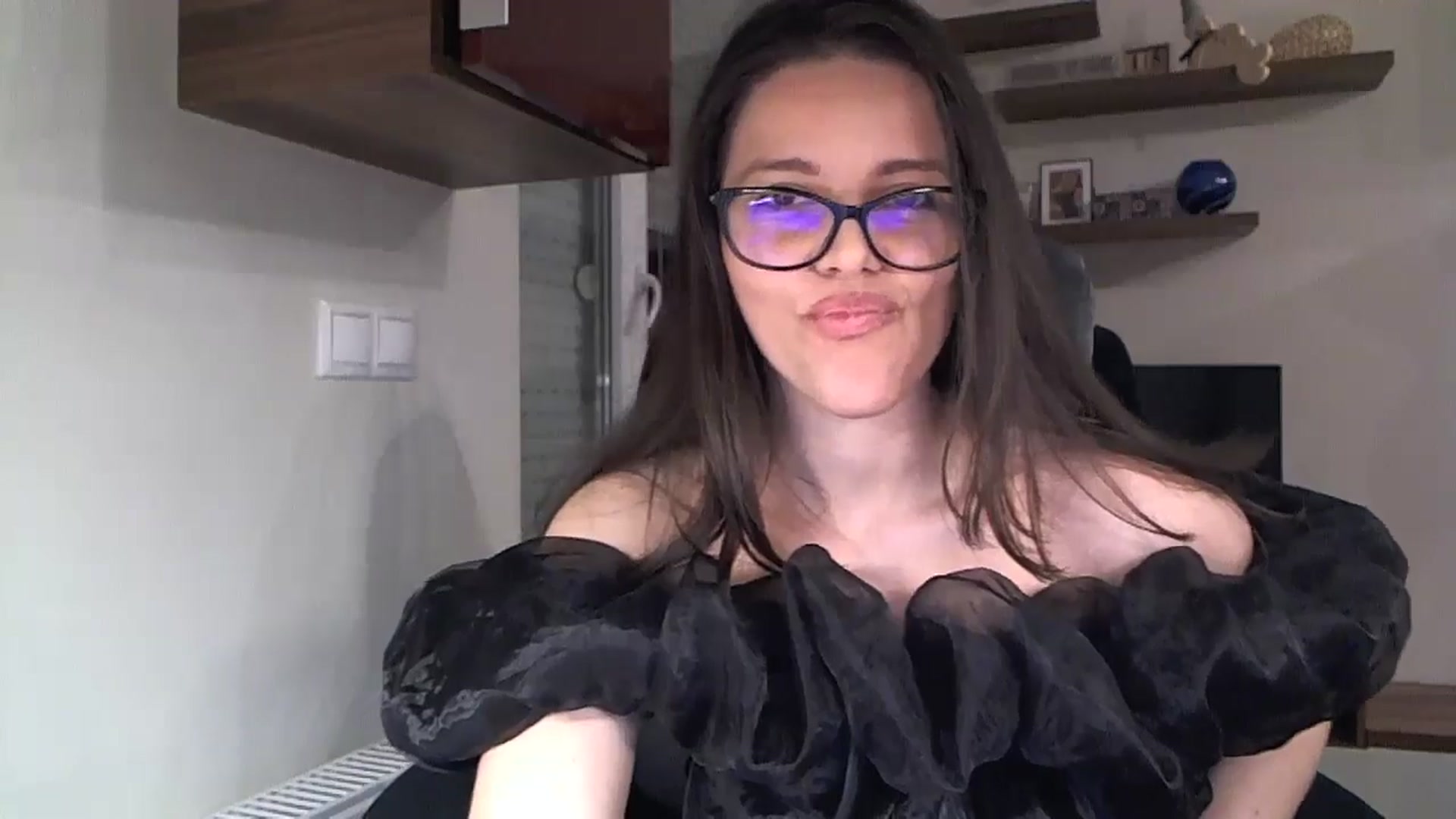 Gallery image thumbnail from Heaven_hot's myfreecams stream on, 11/16/2025, 17:21 image 12 of 20