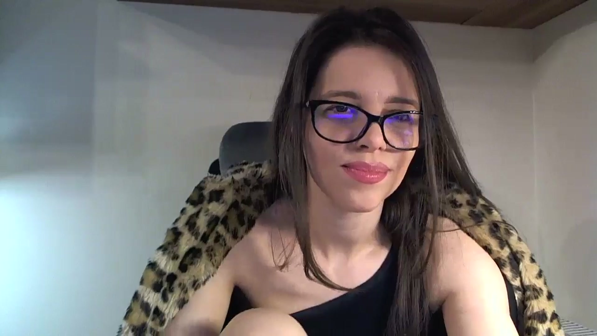 Gallery image thumbnail from Heaven_hot's myfreecams stream on, 11/29/2025, 11:12 image 9 of 20