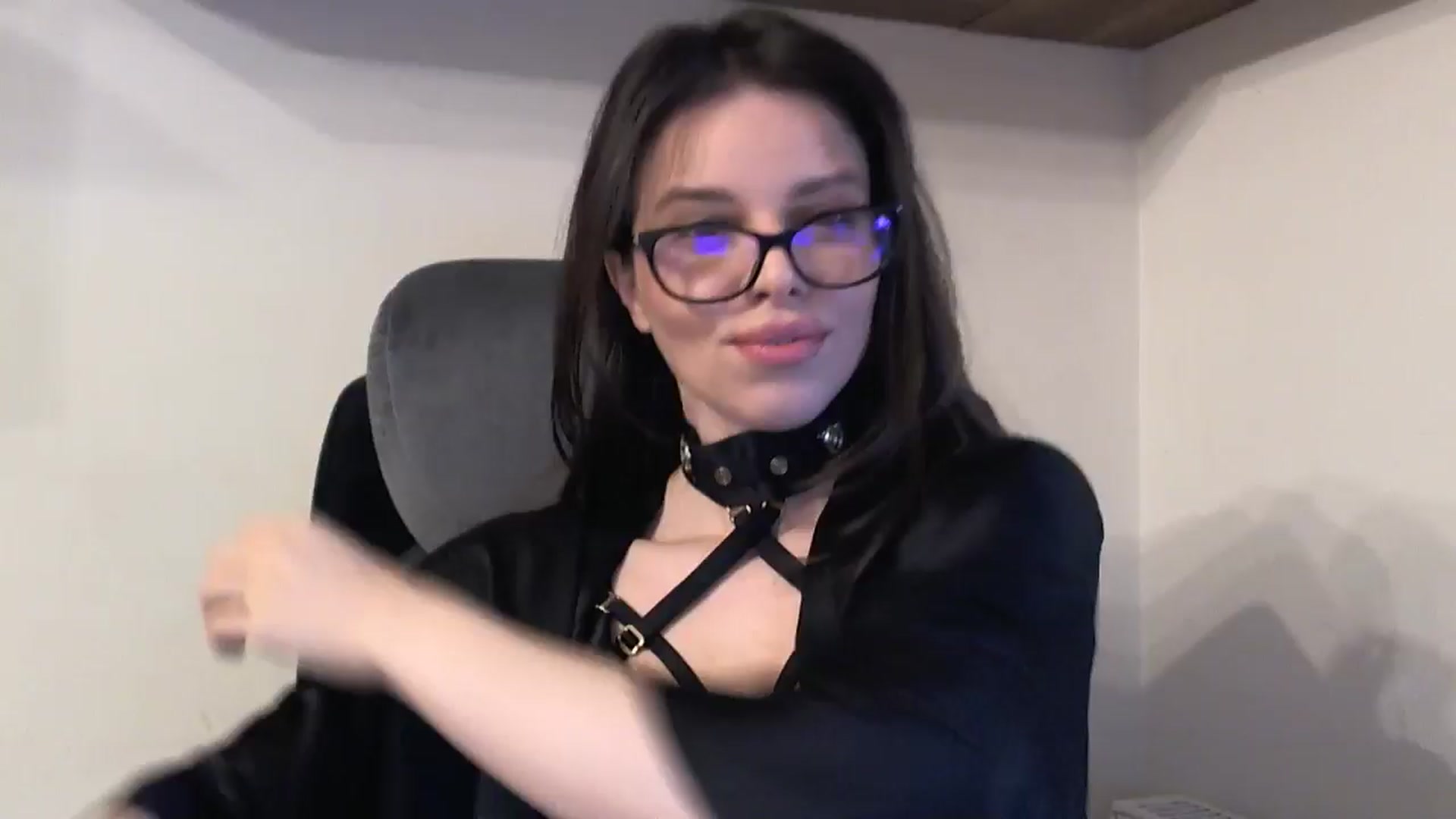Gallery image thumbnail from Heaven_hot's myfreecams stream on, 01/18/2026, 13:53 image 1 of 20
