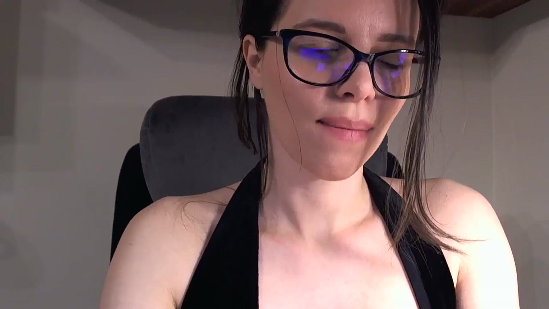 Gallery image thumbnail from Heaven_hot's myfreecams stream on, 01/18/2026, 15:38 image 17 of 20