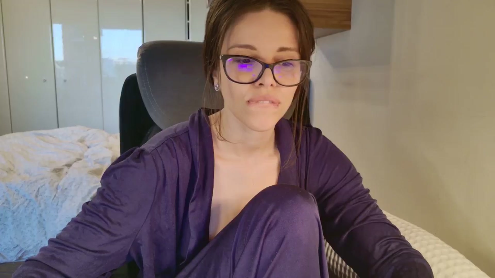 Gallery image thumbnail from Heaven_hot's myfreecams stream on, 04/05/2026, 16:47 image 11 of 20