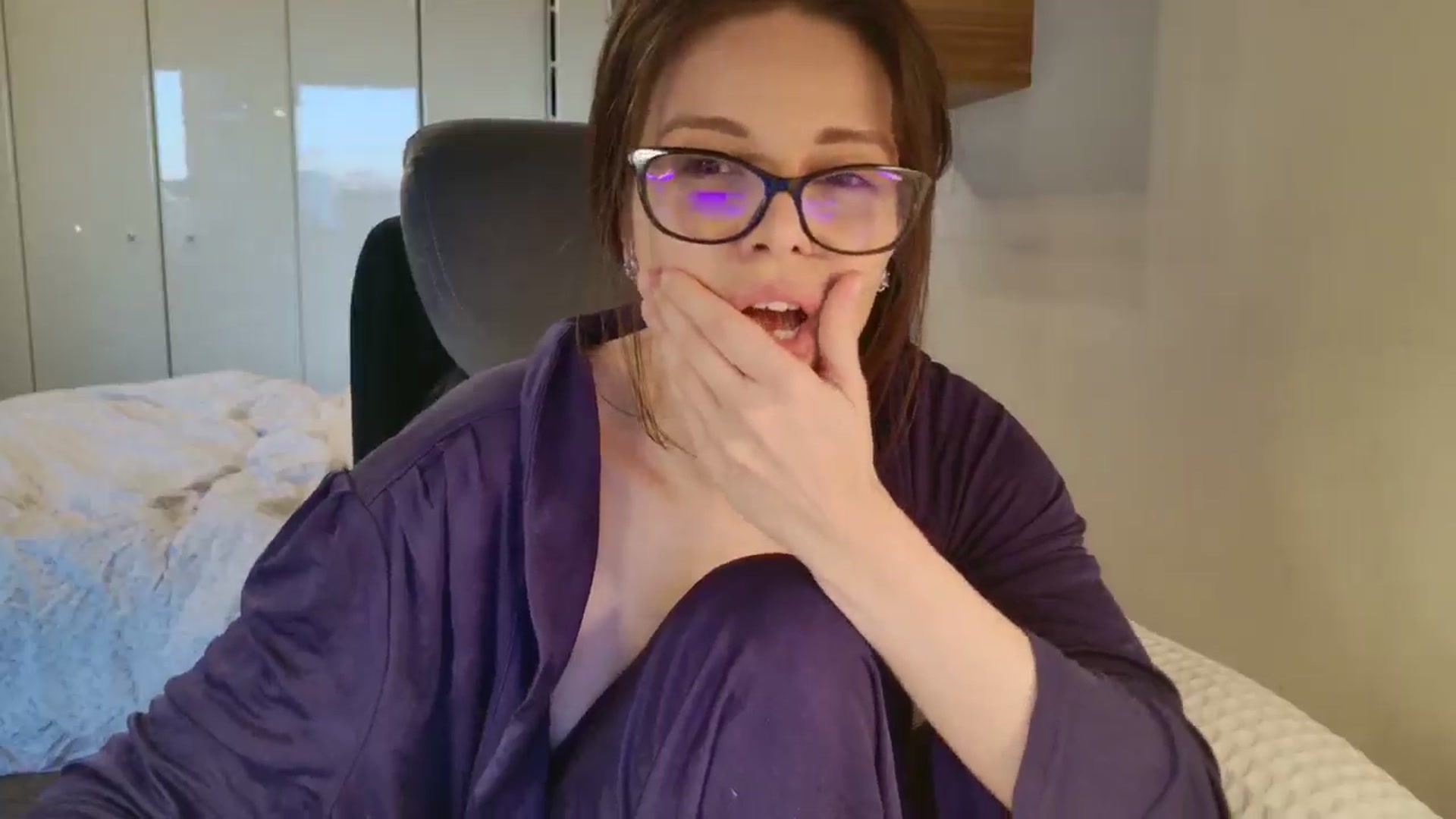 Gallery image thumbnail from Heaven_hot's myfreecams stream on, 04/05/2026, 16:47 image 15 of 20