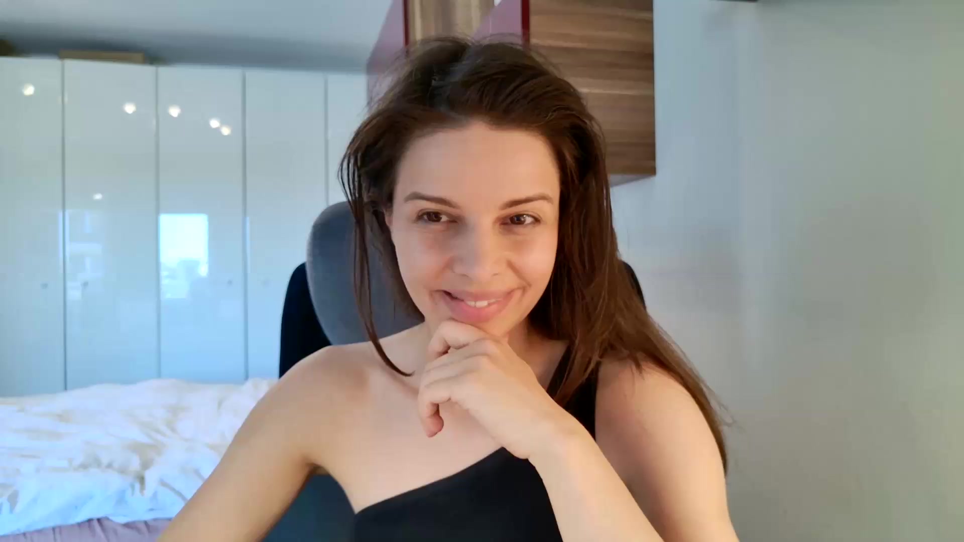 Gallery image thumbnail from Heaven_hot's myfreecams stream on, 05/23/2026, 14:11 image 13 of 20