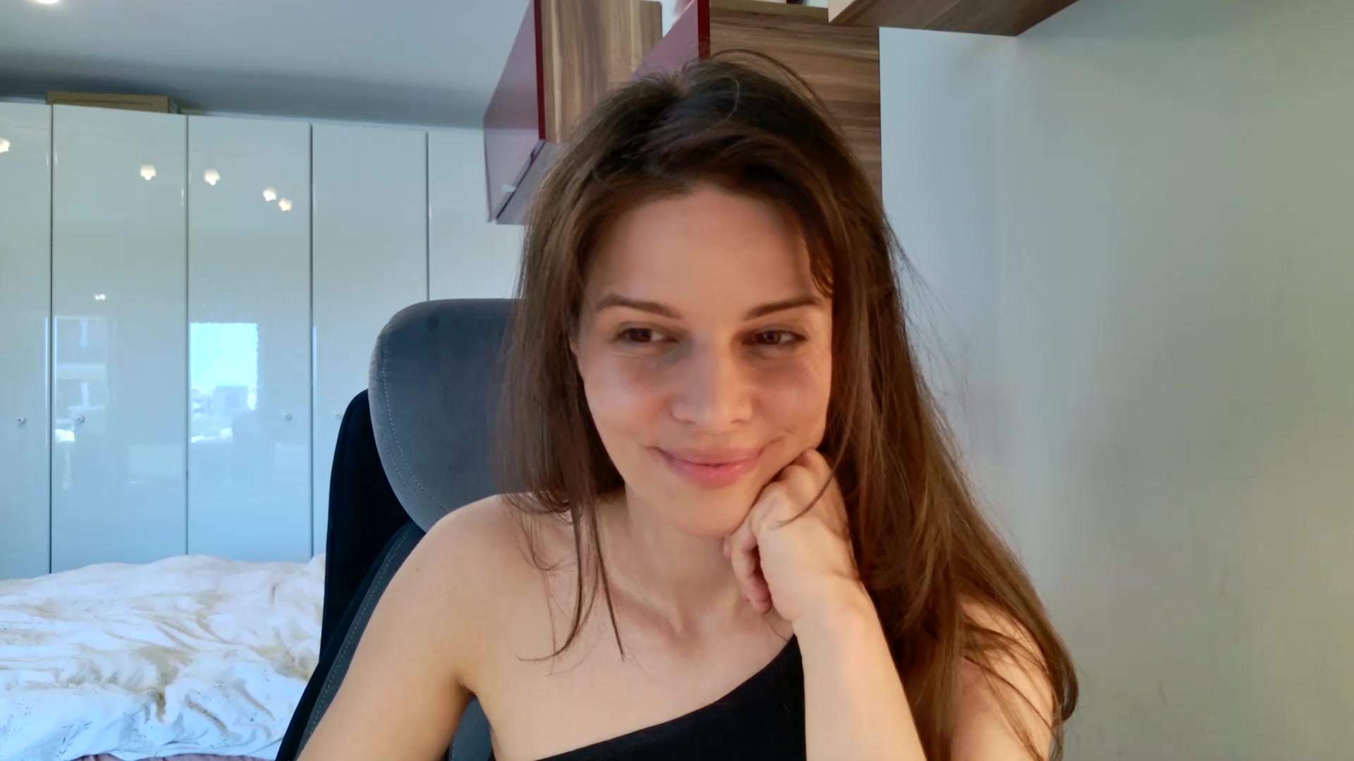 Gallery image thumbnail from Heaven_hot's myfreecams stream on, 05/23/2026, 14:11 image 20 of 20