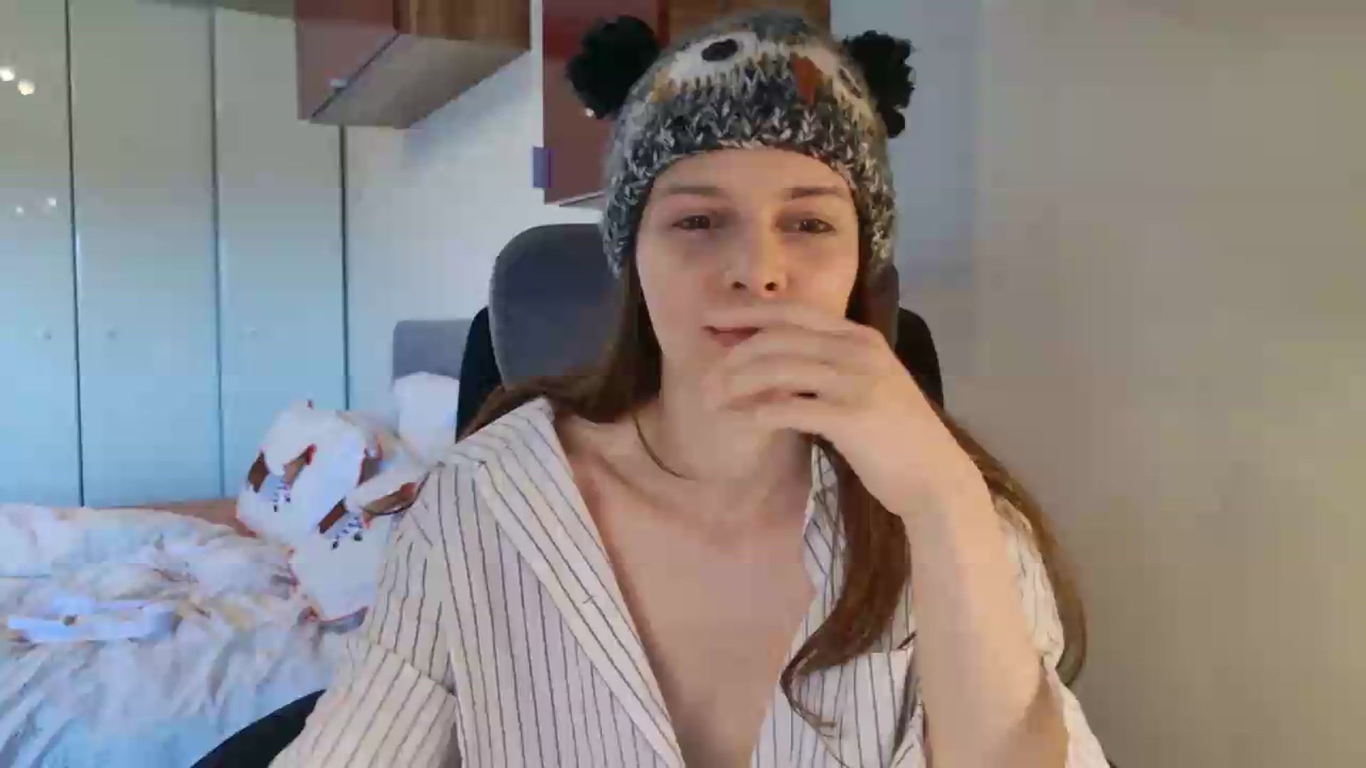 Gallery image thumbnail from Heaven_hot's myfreecams stream on, 05/24/2026, 16:56 image 17 of 20