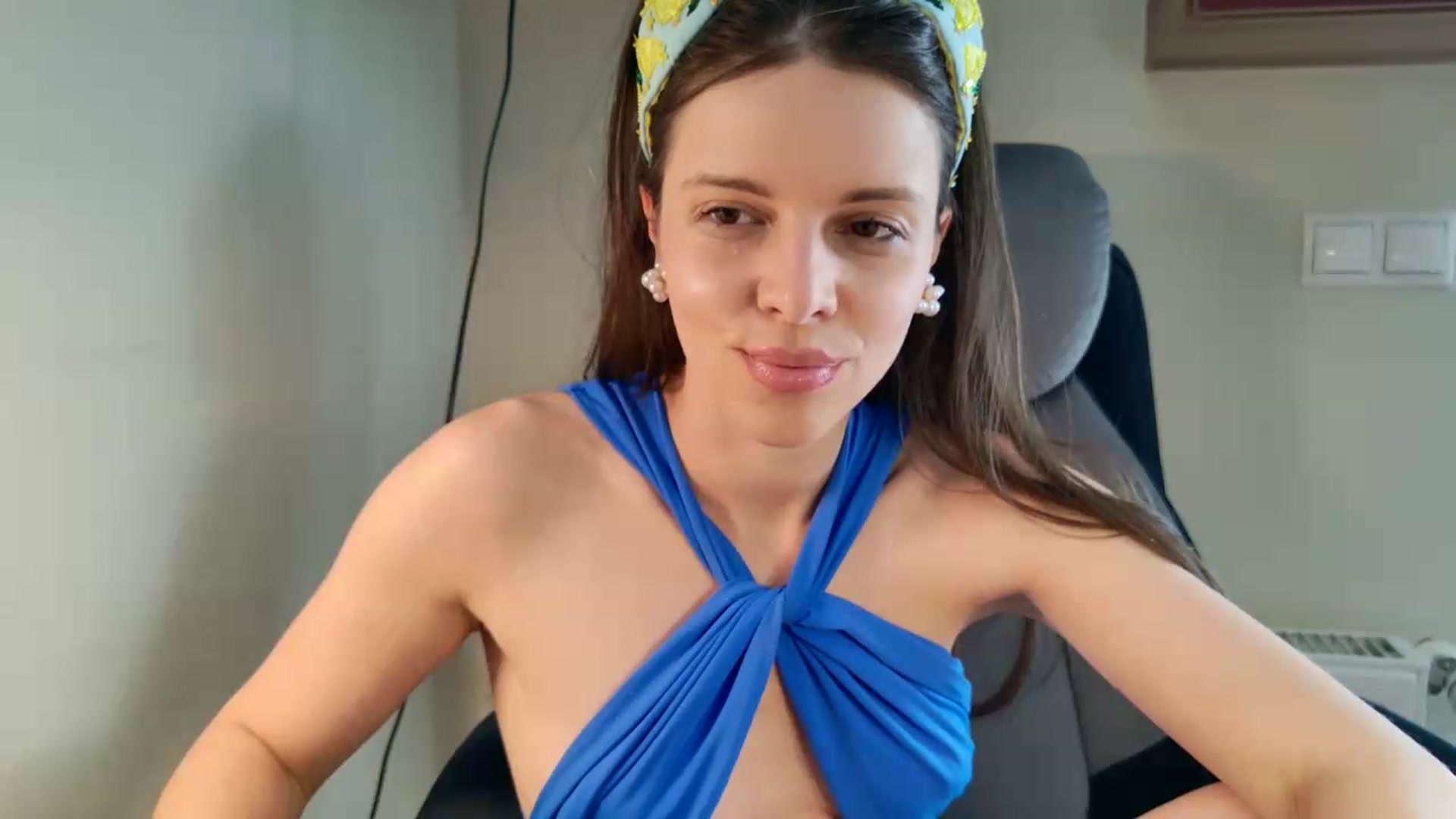 Gallery image thumbnail from Heaven_hot's myfreecams stream on, 05/31/2026, 15:59 image 14 of 20
