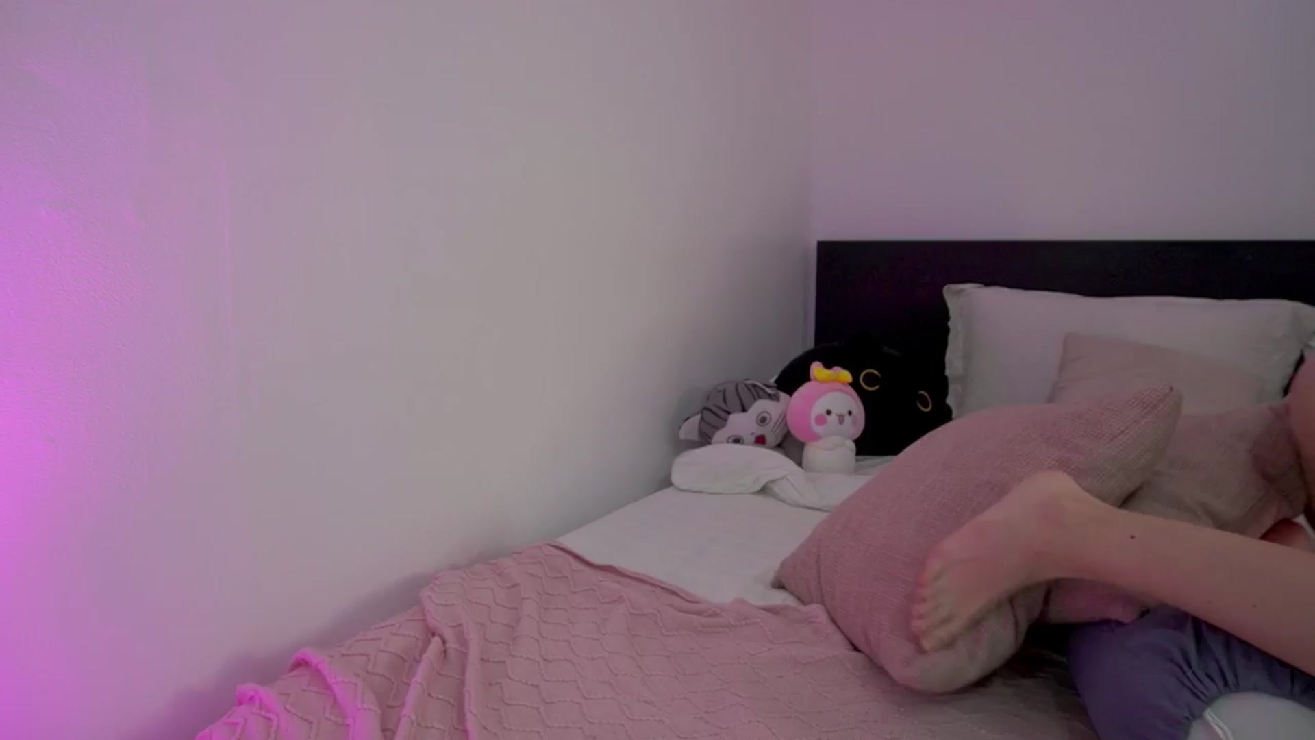 Gallery image thumbnail from Heeykitty's myfreecams stream on, 08/09/2024, 09:59 image 1 of 20