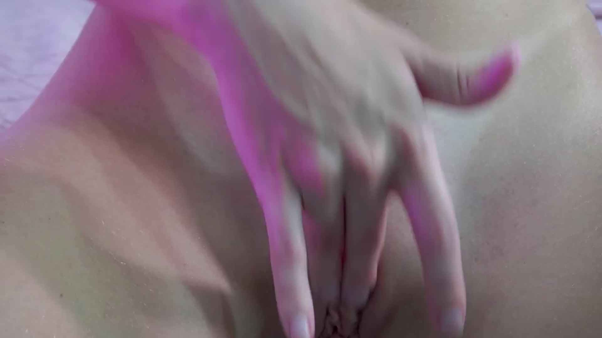 Gallery image thumbnail from Heeykitty's myfreecams stream on, 09/13/2024, 06:06 image 3 of 20