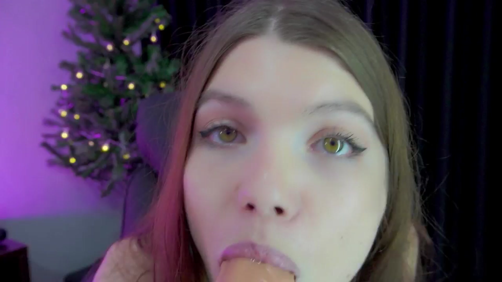 Gallery image thumbnail from Heeykitty's myfreecams stream on, 12/10/2024, 05:27 image 17 of 20