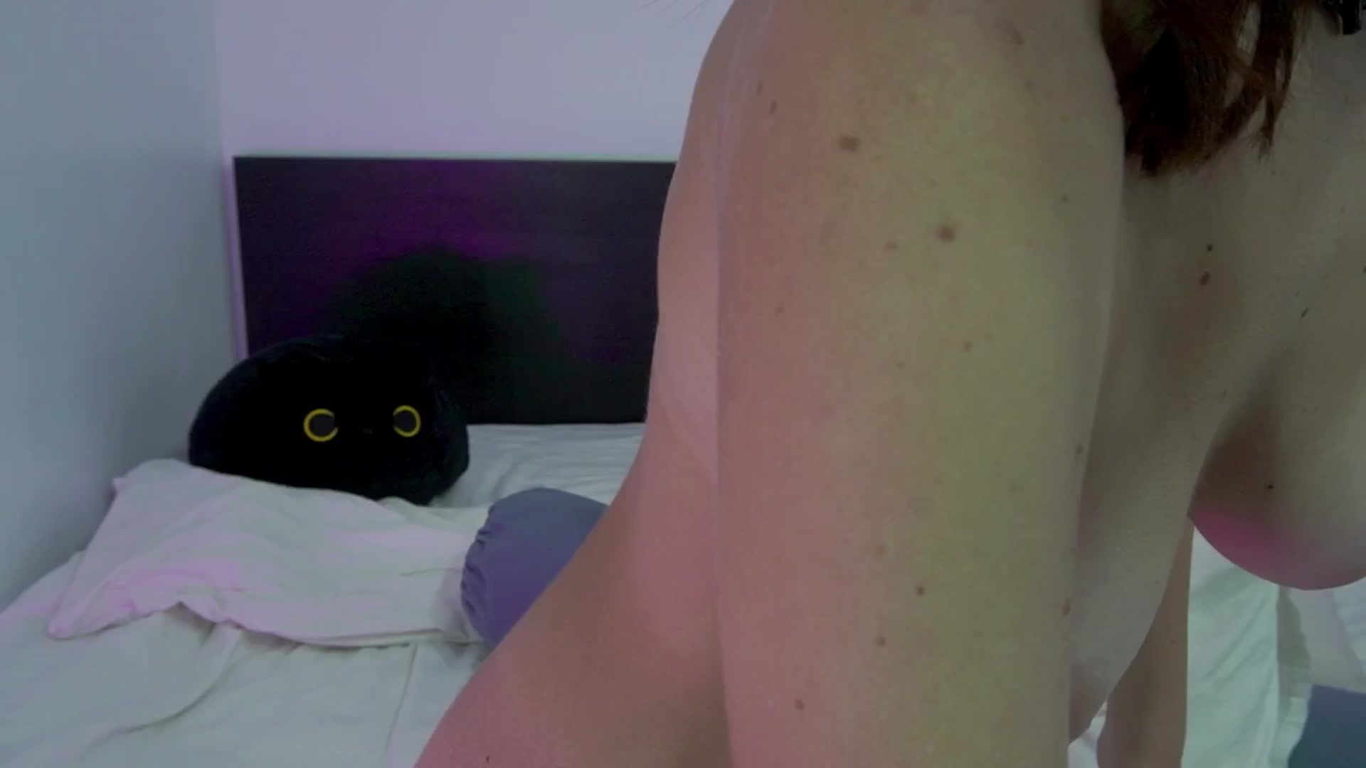 Gallery image thumbnail from Heeykitty's myfreecams stream on, 04/25/2025, 05:56 image 9 of 20