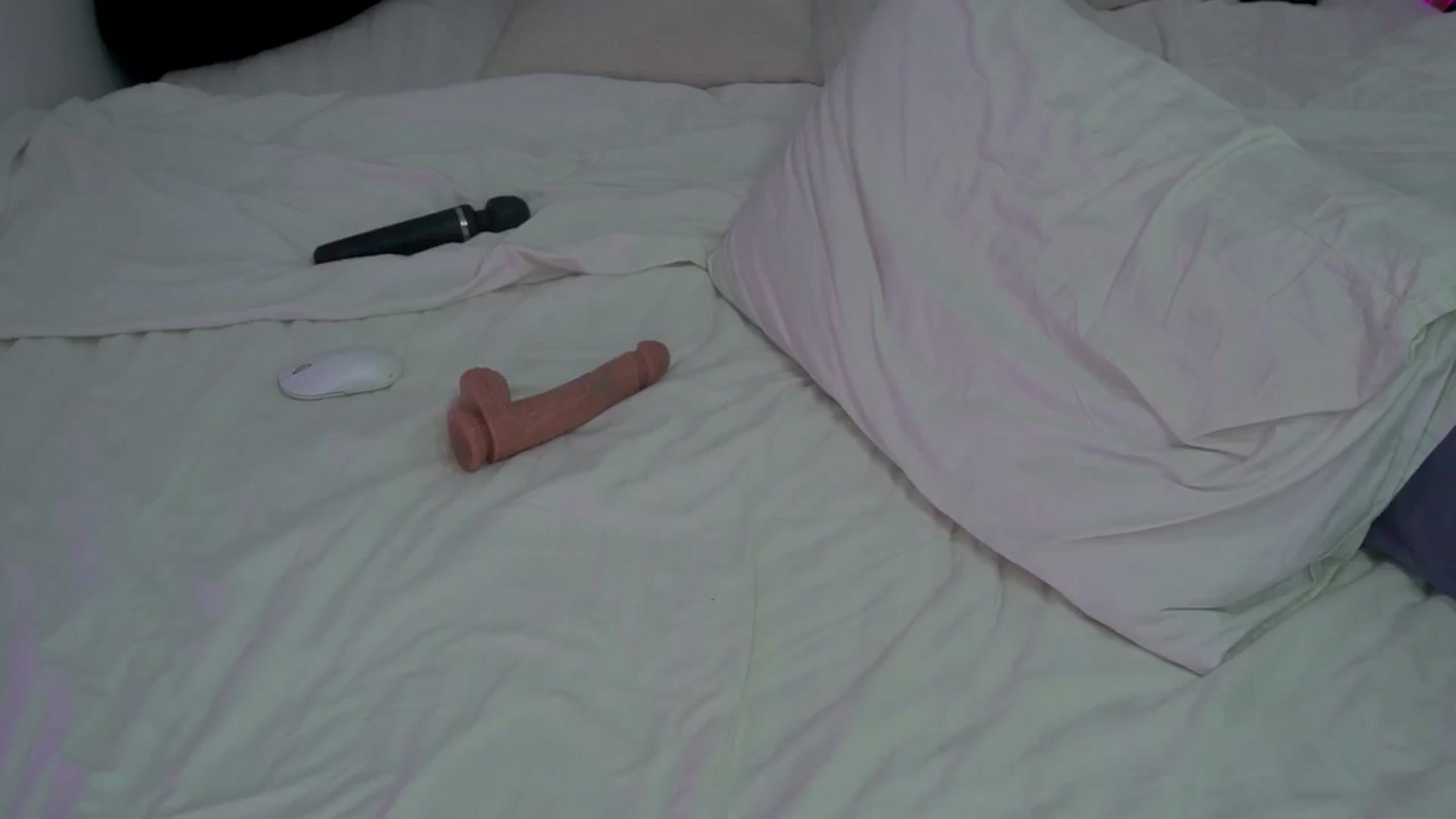 Gallery image thumbnail from Heeykitty's myfreecams stream on, 05/18/2025, 05:03 image 15 of 20