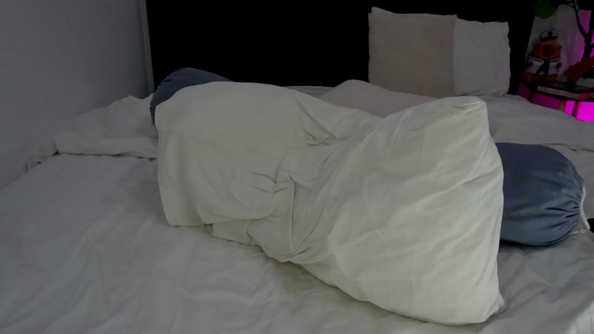 Gallery image thumbnail from Heeykitty's myfreecams stream on, 06/07/2026, 04:44 image 8 of 20