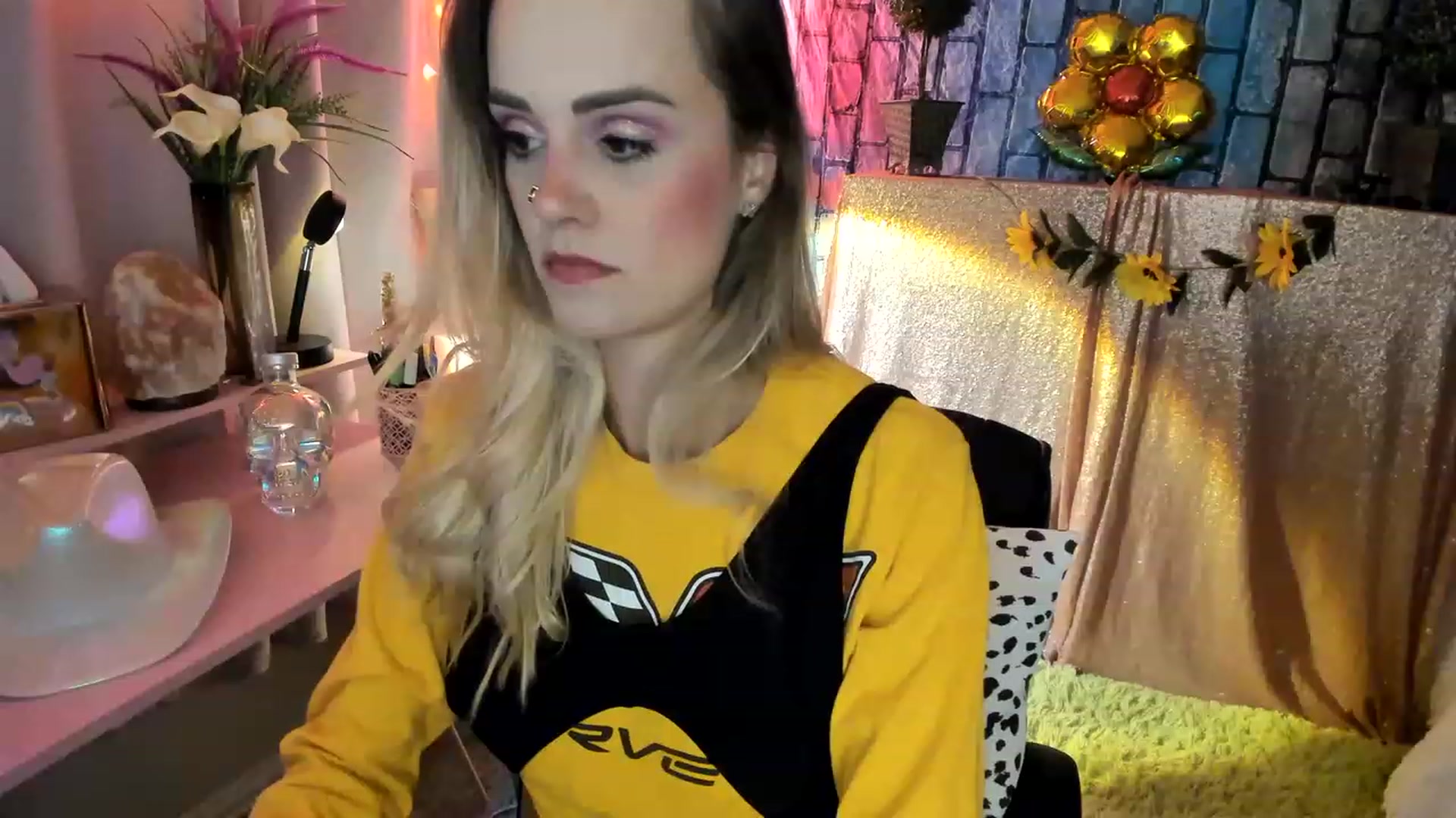 Gallery image thumbnail from HeidiKlumsy's myfreecams stream on, 06/01/2023, 06:13 image 6 of 20