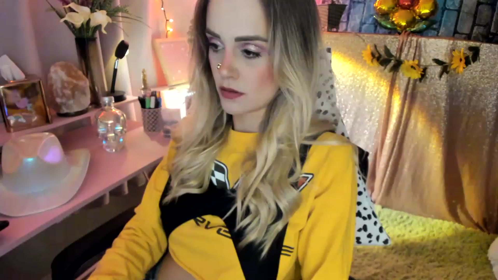 Gallery image thumbnail from HeidiKlumsy's myfreecams stream on, 06/01/2023, 06:13 image 9 of 20
