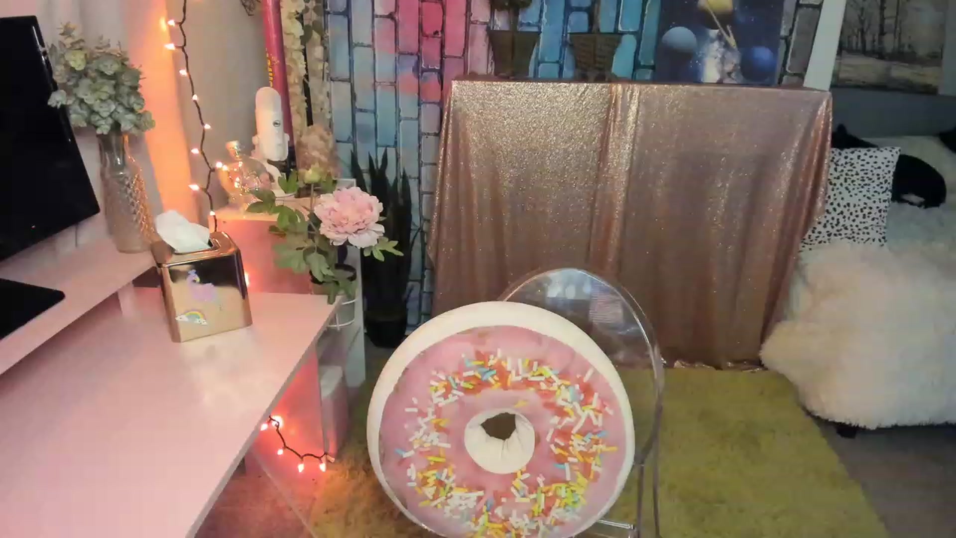 Gallery image thumbnail from HeidiKlumsy's myfreecams stream on, 06/29/2023, 07:31 image 2 of 20