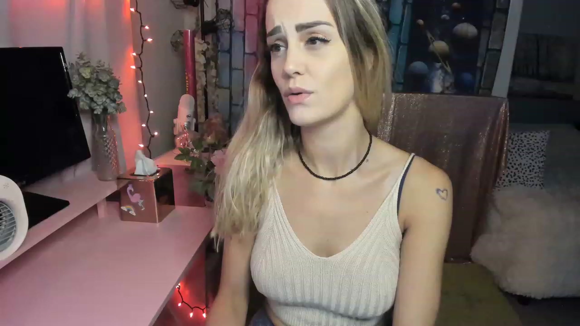 Gallery image thumbnail from HeidiKlumsy's myfreecams stream on, 06/29/2023, 07:31 image 15 of 20