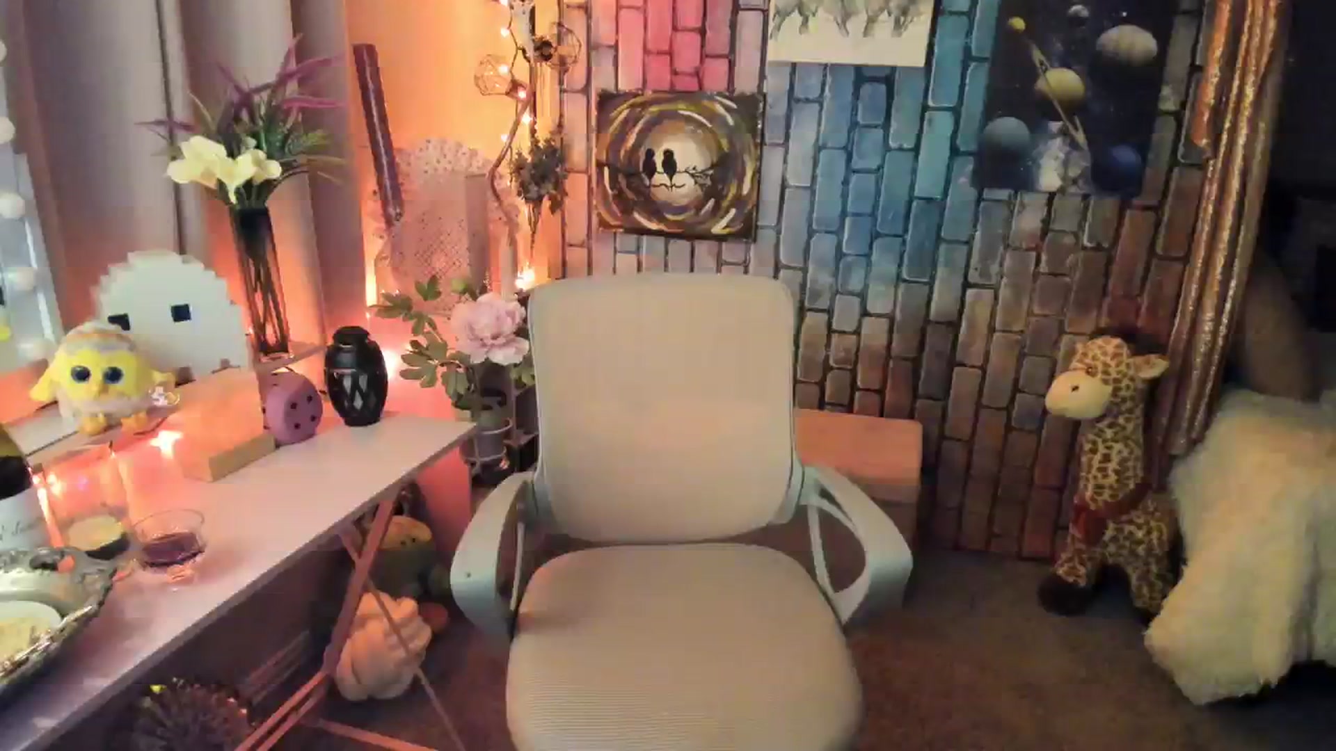 Gallery image thumbnail from HeidiKlumsy's myfreecams stream on, 08/18/2023, 08:53 image 7 of 20