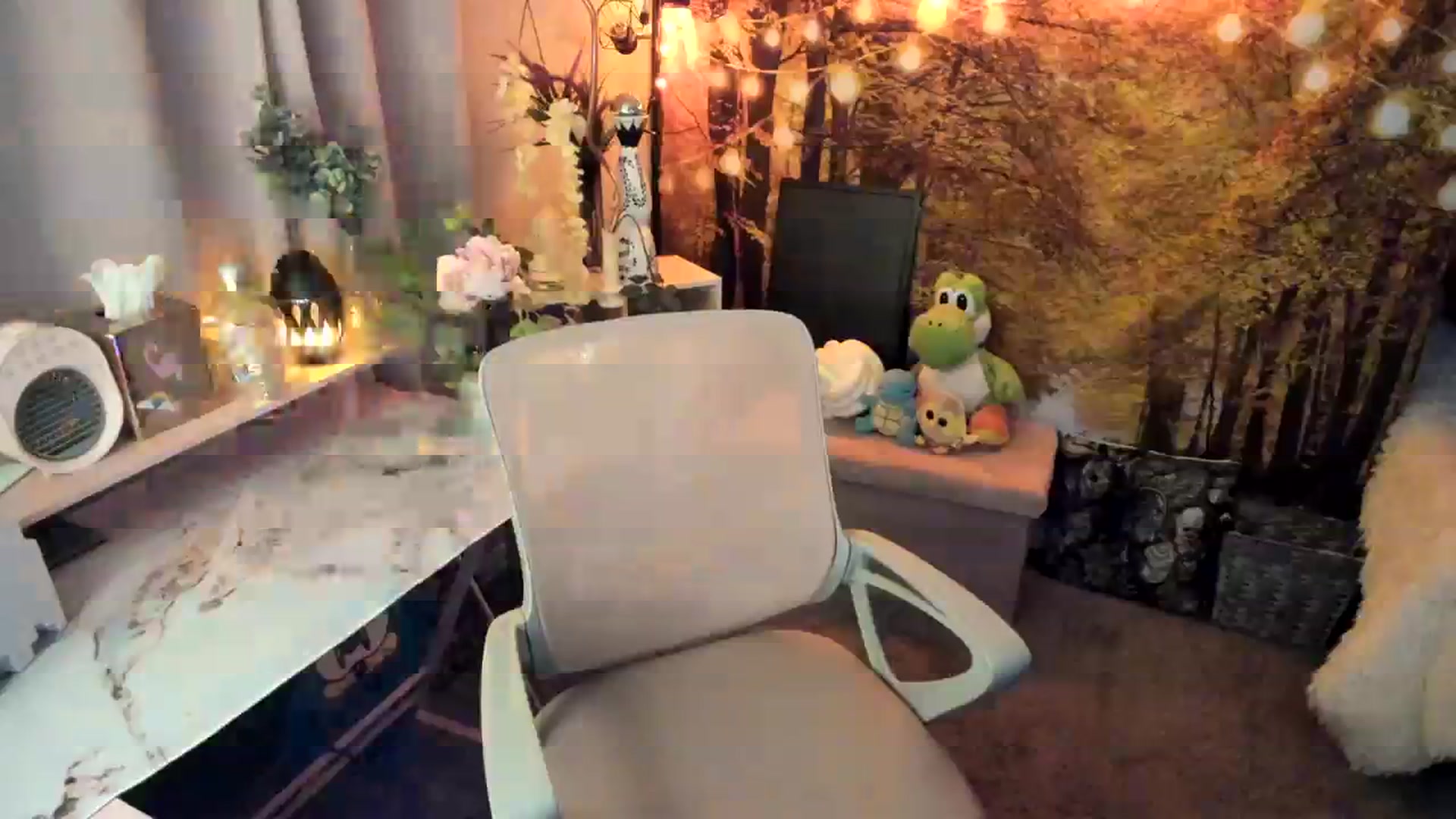 Gallery image thumbnail from HeidiKlumsy's myfreecams stream on, 09/15/2023, 03:25 image 13 of 20