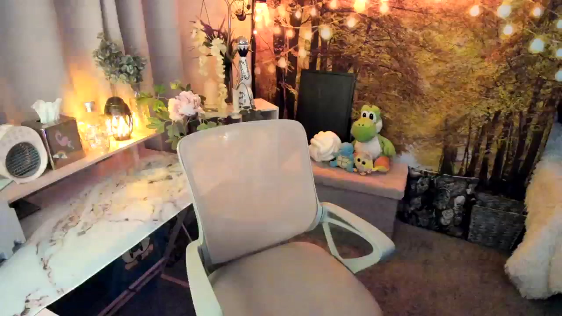 Gallery image thumbnail from HeidiKlumsy's myfreecams stream on, 09/15/2023, 03:25 image 12 of 20