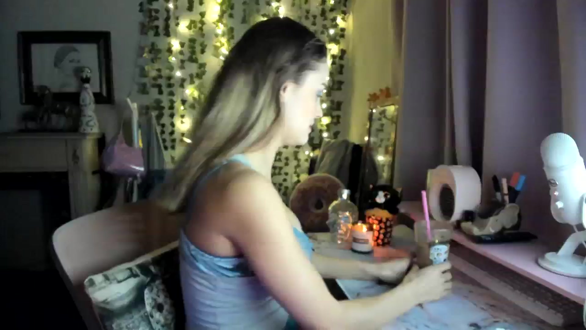 Gallery image thumbnail from HeidiKlumsy's myfreecams stream on, 09/28/2023, 03:44 image 7 of 20