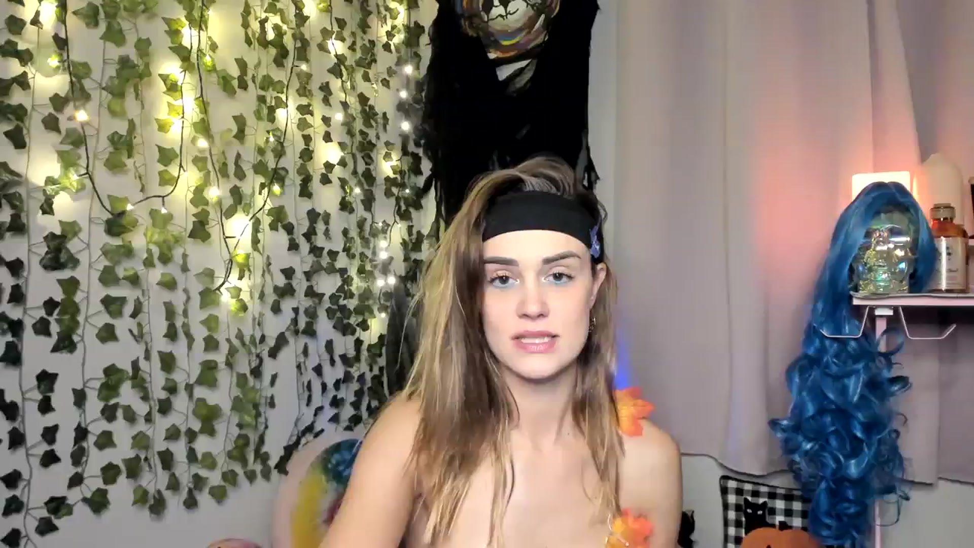 Gallery image thumbnail from HeidiKlumsy's myfreecams stream on, 10/03/2023, 07:07 image 16 of 20