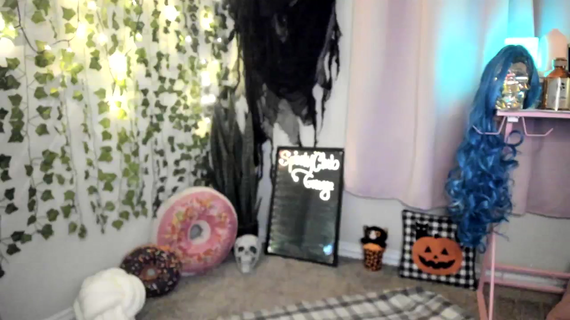Gallery image thumbnail from HeidiKlumsy's myfreecams stream on, 10/03/2023, 10:01 image 13 of 20