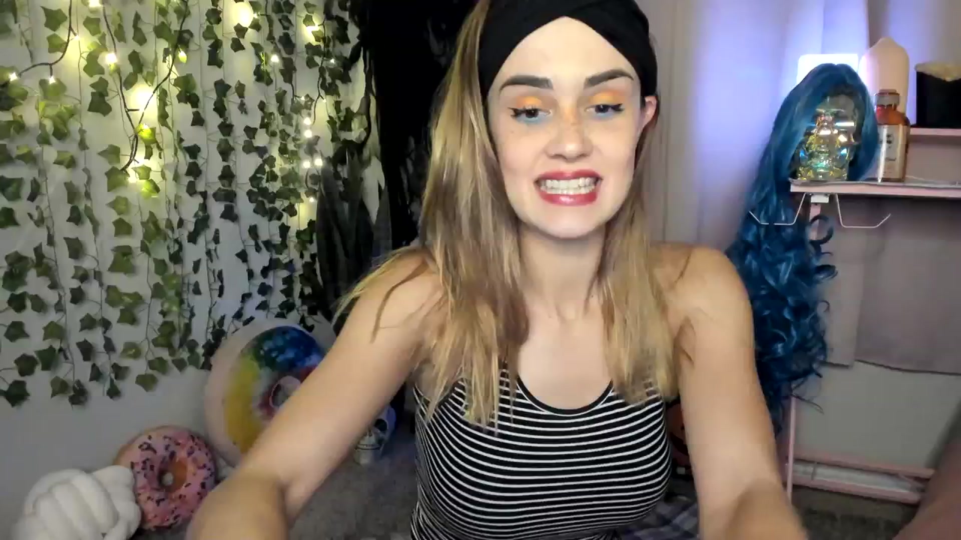 Gallery image thumbnail from HeidiKlumsy's myfreecams stream on, 10/03/2023, 10:01 image 1 of 20