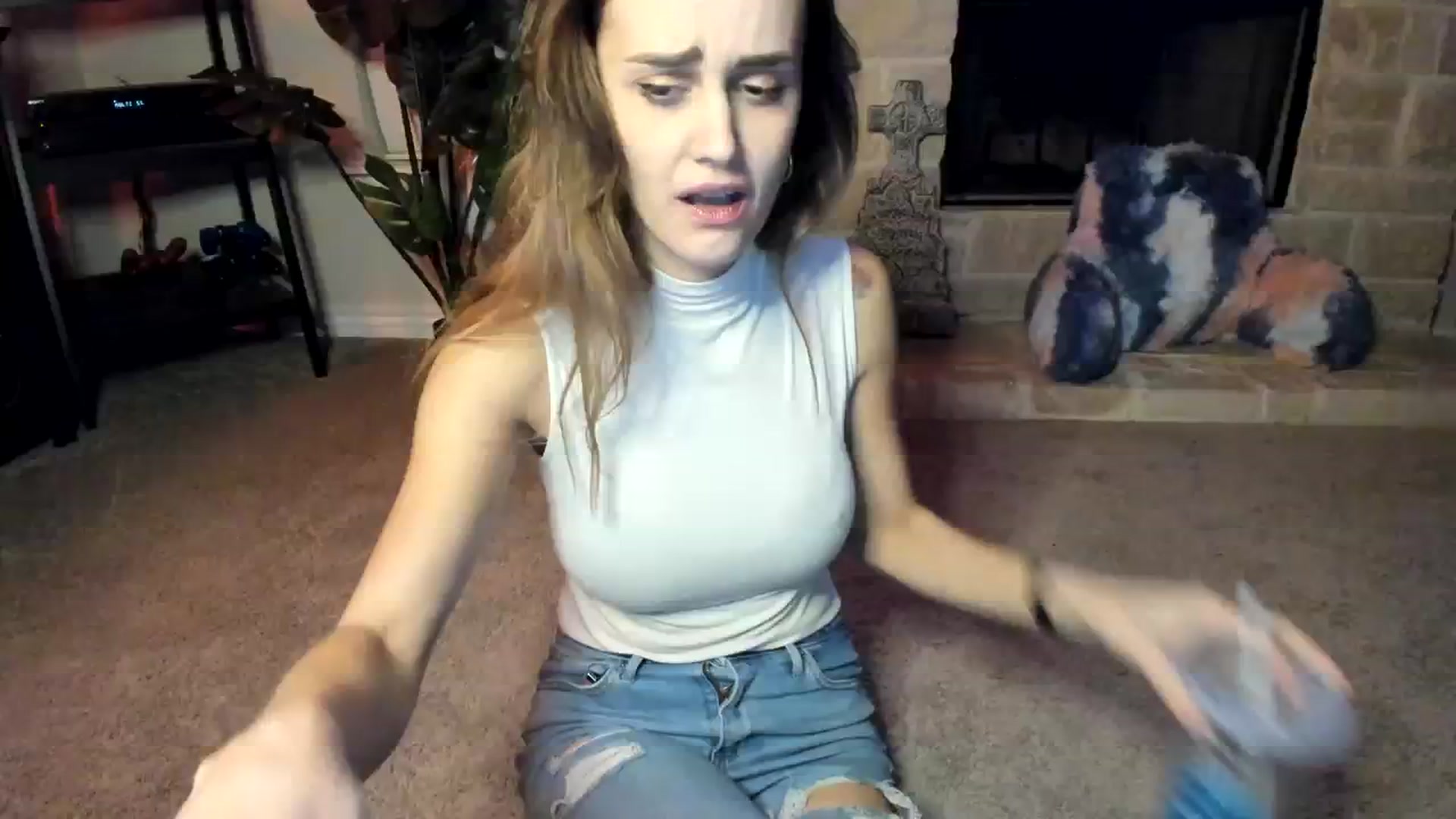 Gallery image thumbnail from HeidiKlumsy's myfreecams stream on, 10/19/2023, 07:09 image 15 of 20