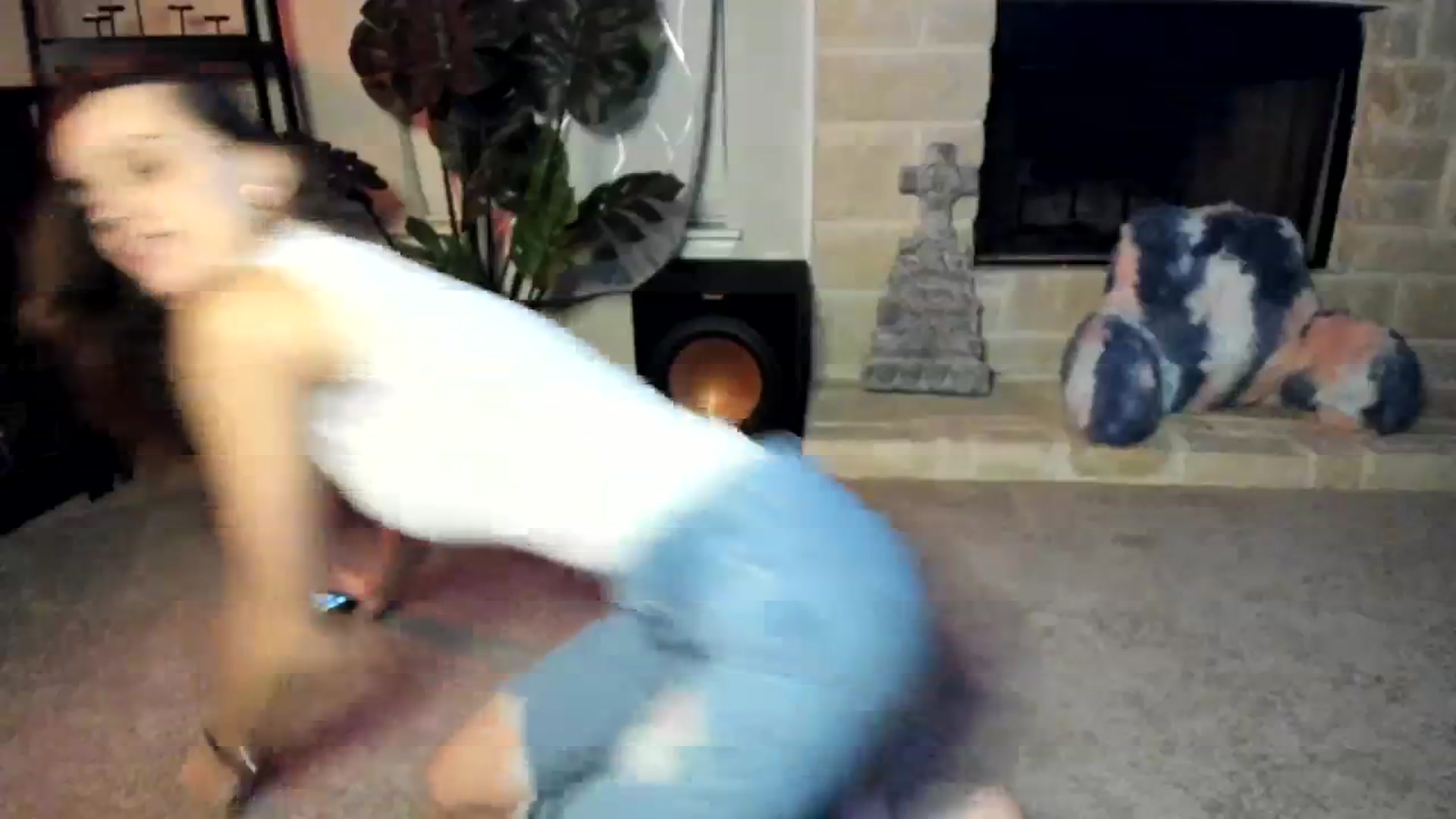 Gallery image thumbnail from HeidiKlumsy's myfreecams stream on, 10/19/2023, 07:09 image 12 of 20