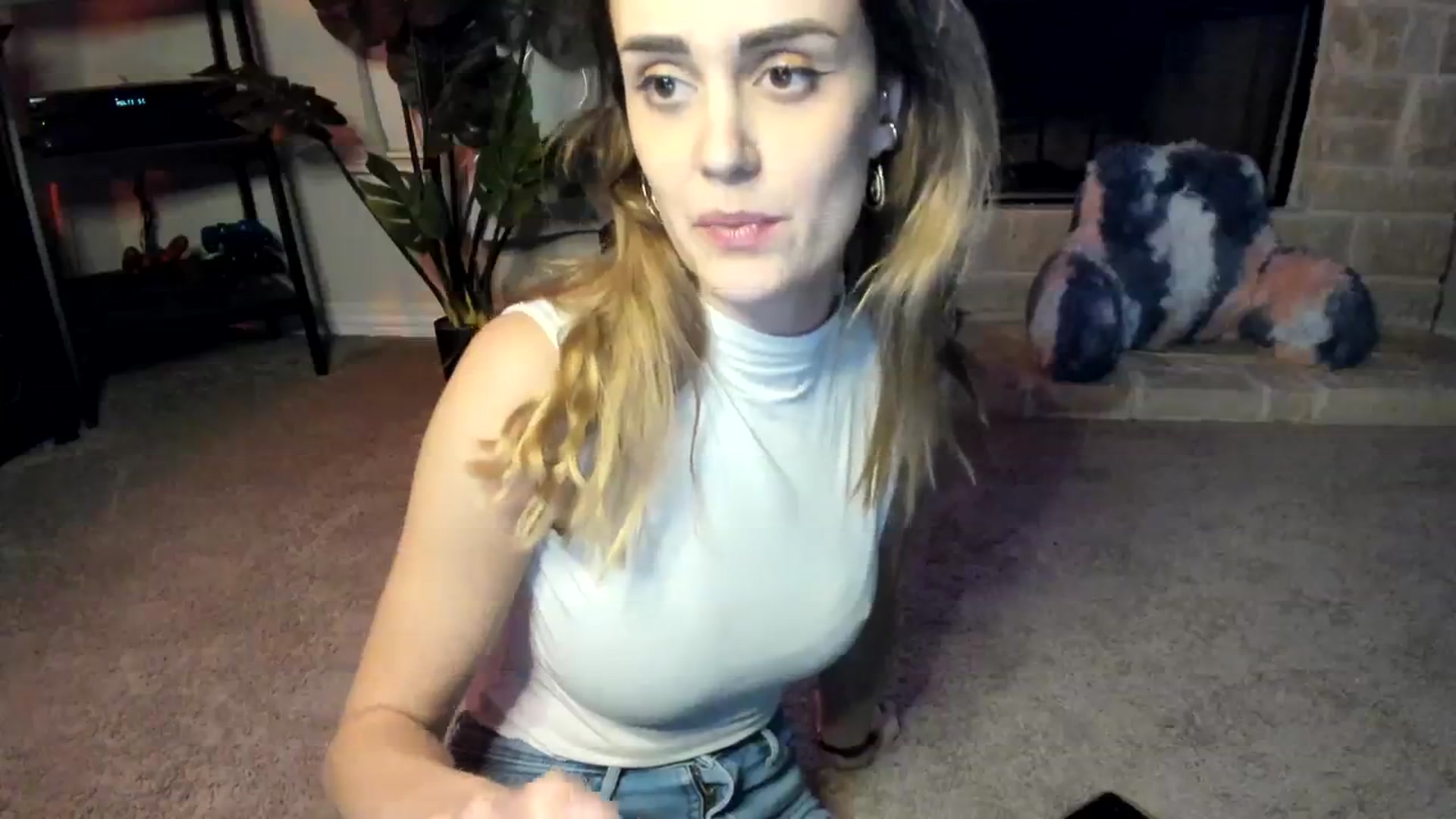 Gallery image thumbnail from HeidiKlumsy's myfreecams stream on, 10/19/2023, 07:09 image 18 of 20