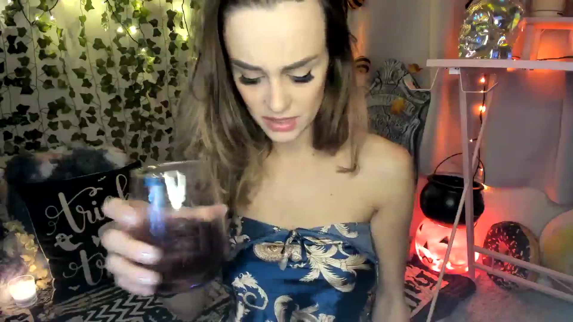 Gallery image thumbnail from HeidiKlumsy's myfreecams stream on, 10/24/2023, 01:46 image 17 of 20