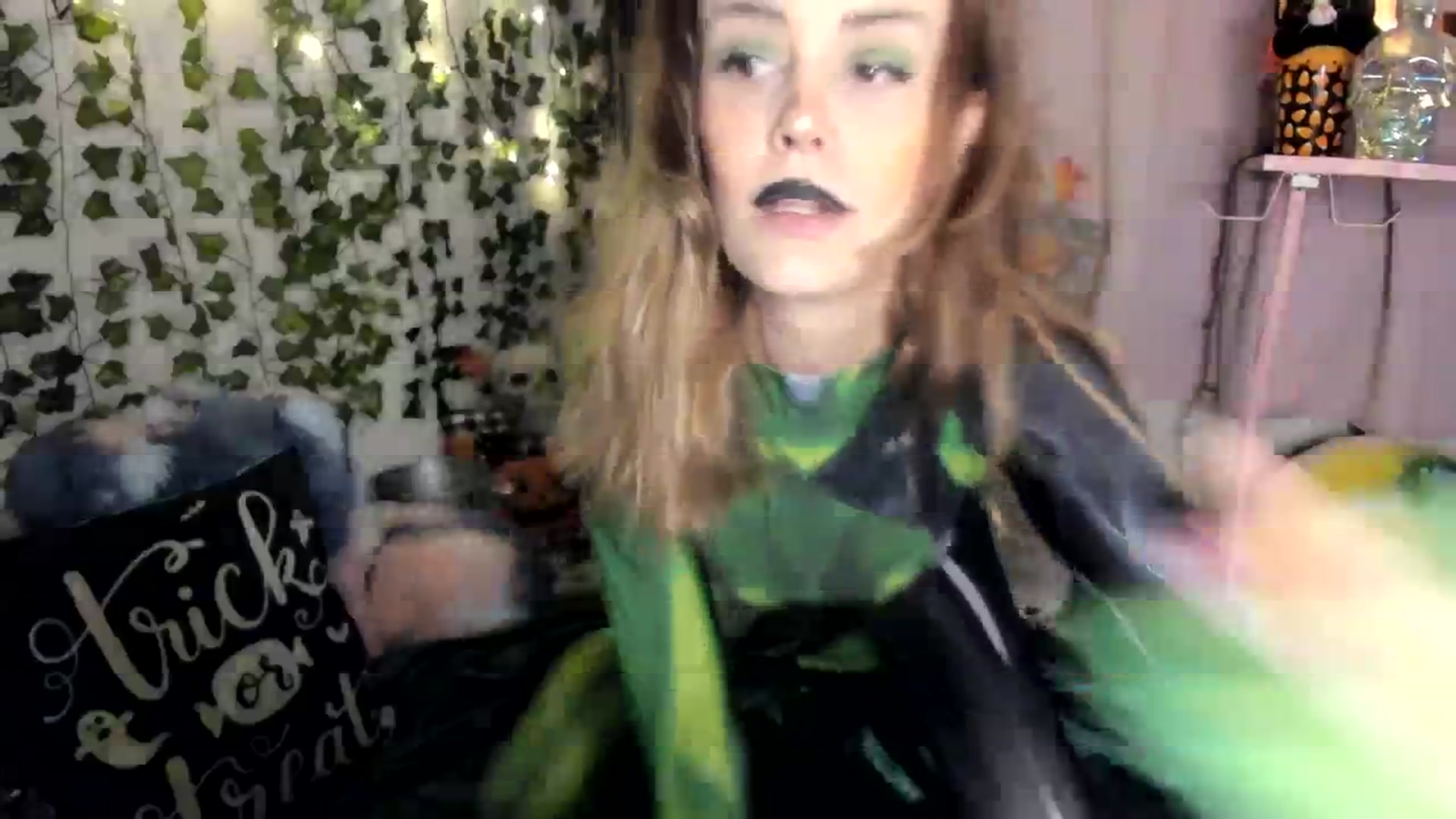 Gallery image thumbnail from HeidiKlumsy's myfreecams stream on, 10/24/2023, 18:16 image 4 of 20