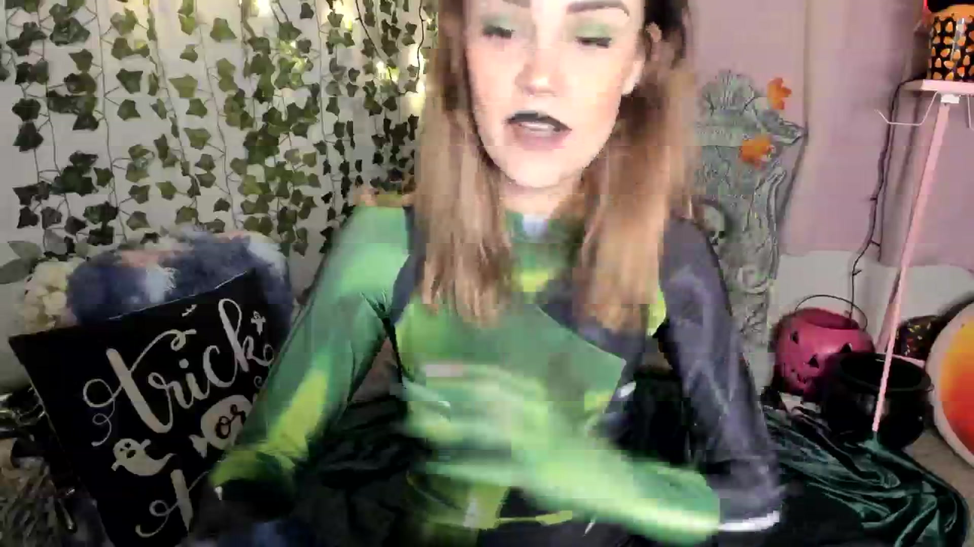 Gallery image thumbnail from HeidiKlumsy's myfreecams stream on, 10/24/2023, 18:16 image 15 of 20