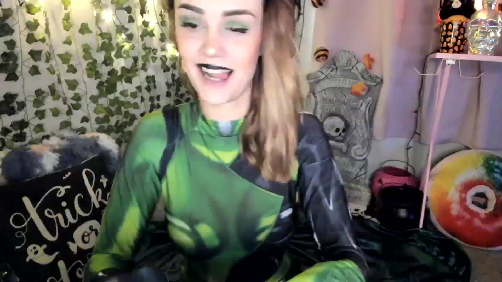 Gallery image thumbnail from HeidiKlumsy's myfreecams stream on, 10/24/2023, 18:16 image 3 of 20