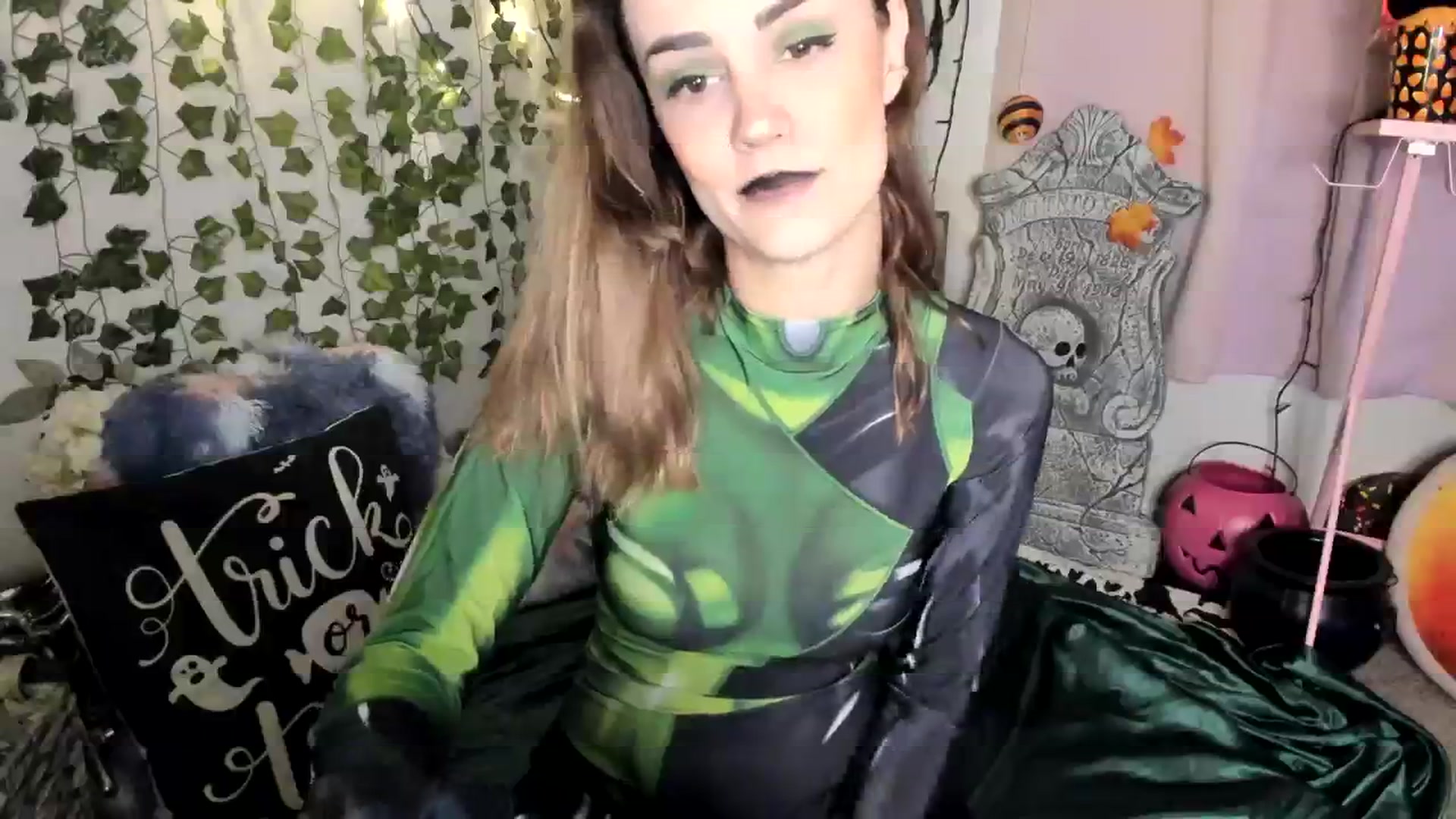 Gallery image thumbnail from HeidiKlumsy's myfreecams stream on, 10/24/2023, 18:16 image 8 of 20