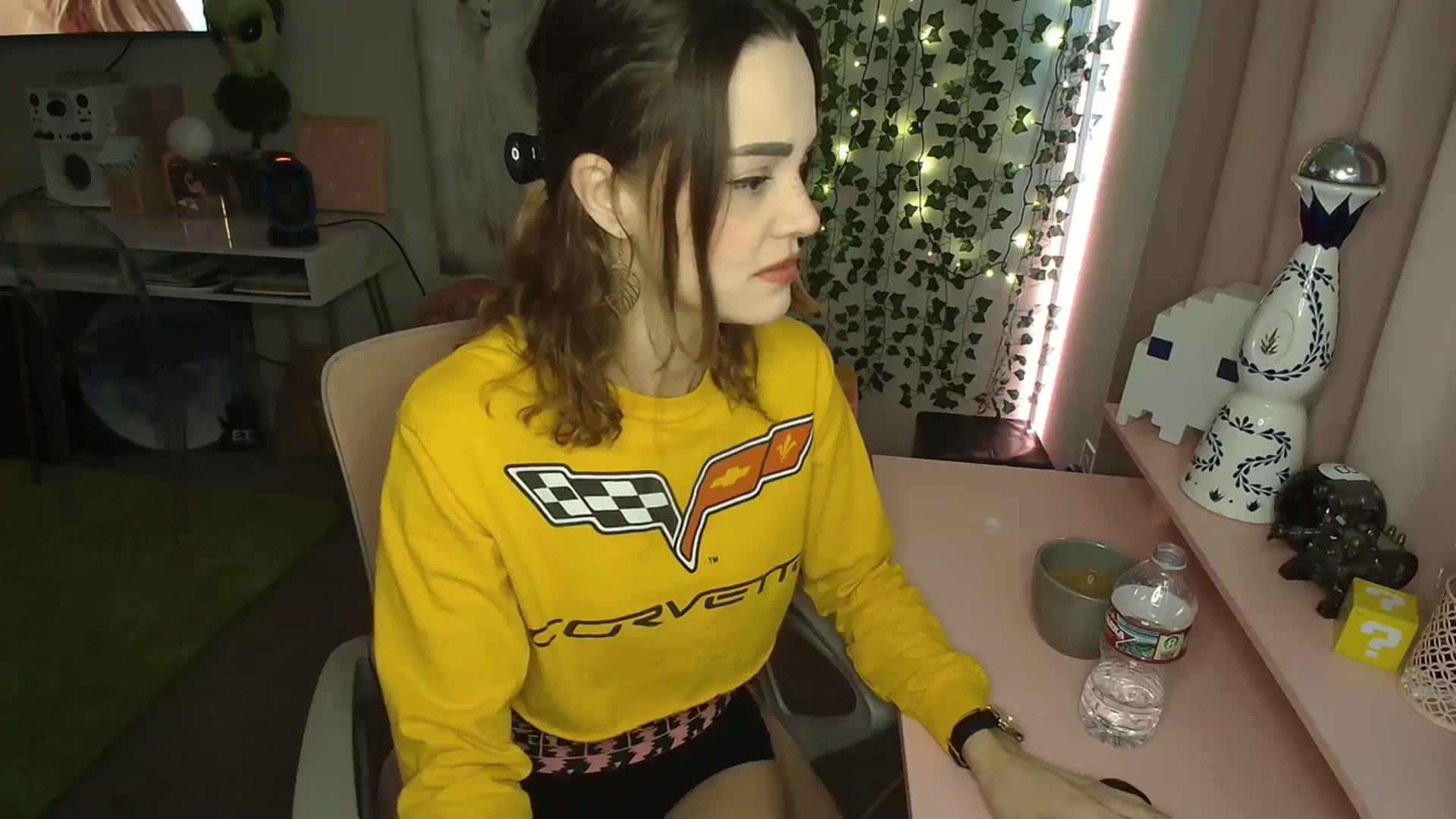 Gallery image thumbnail from HeidiKlumsy's myfreecams stream on, 12/31/2023, 21:46 image 5 of 20