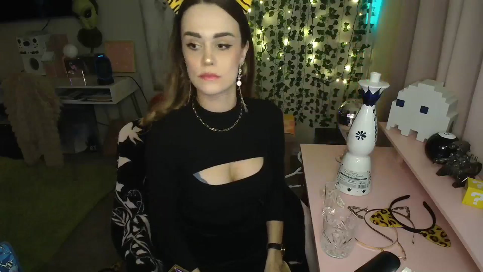 Gallery image thumbnail from HeidiKlumsy's myfreecams stream on, 01/01/2024, 02:45 image 13 of 20