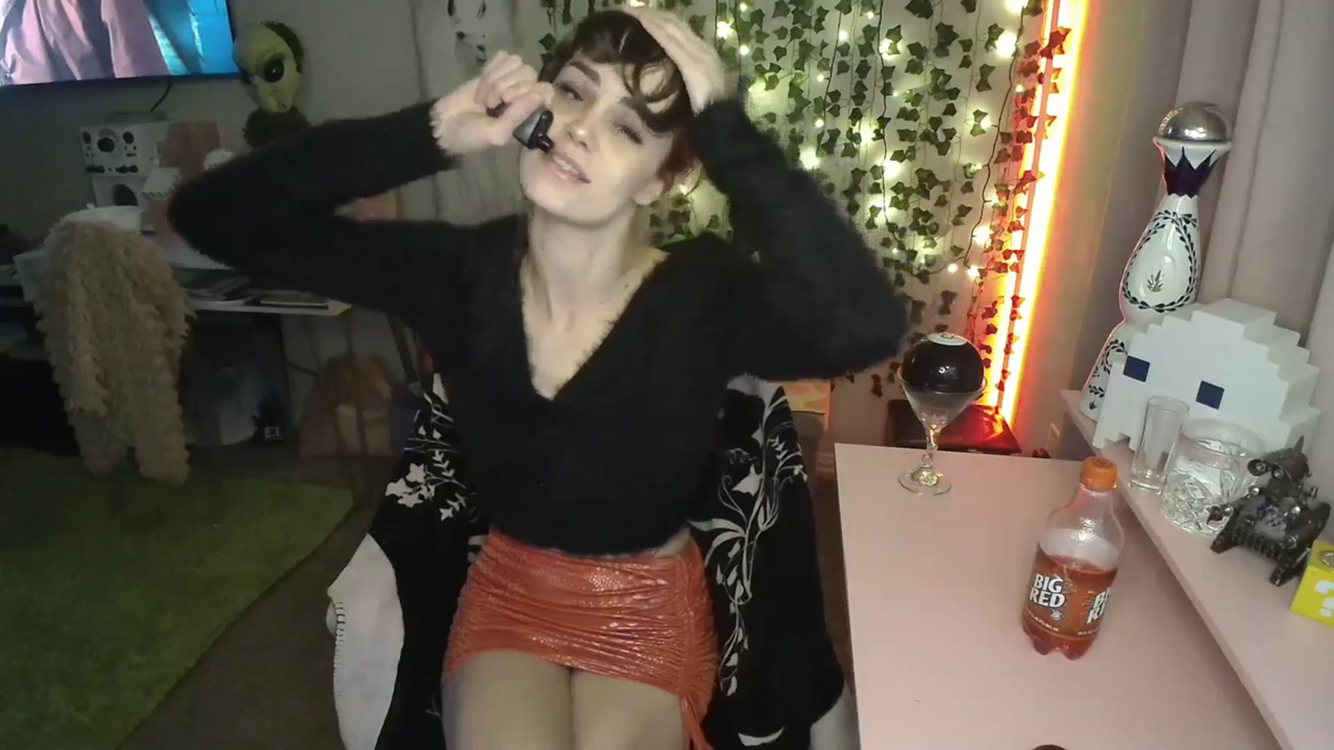 Gallery image thumbnail from HeidiKlumsy's myfreecams stream on, 01/02/2024, 05:04 image 2 of 20