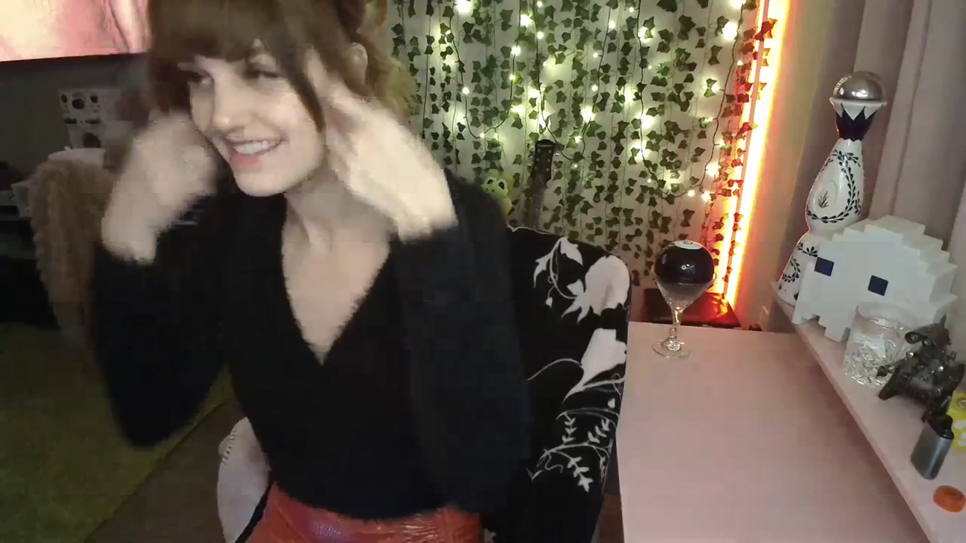 Gallery image thumbnail from HeidiKlumsy's myfreecams stream on, 01/02/2024, 05:04 image 4 of 20